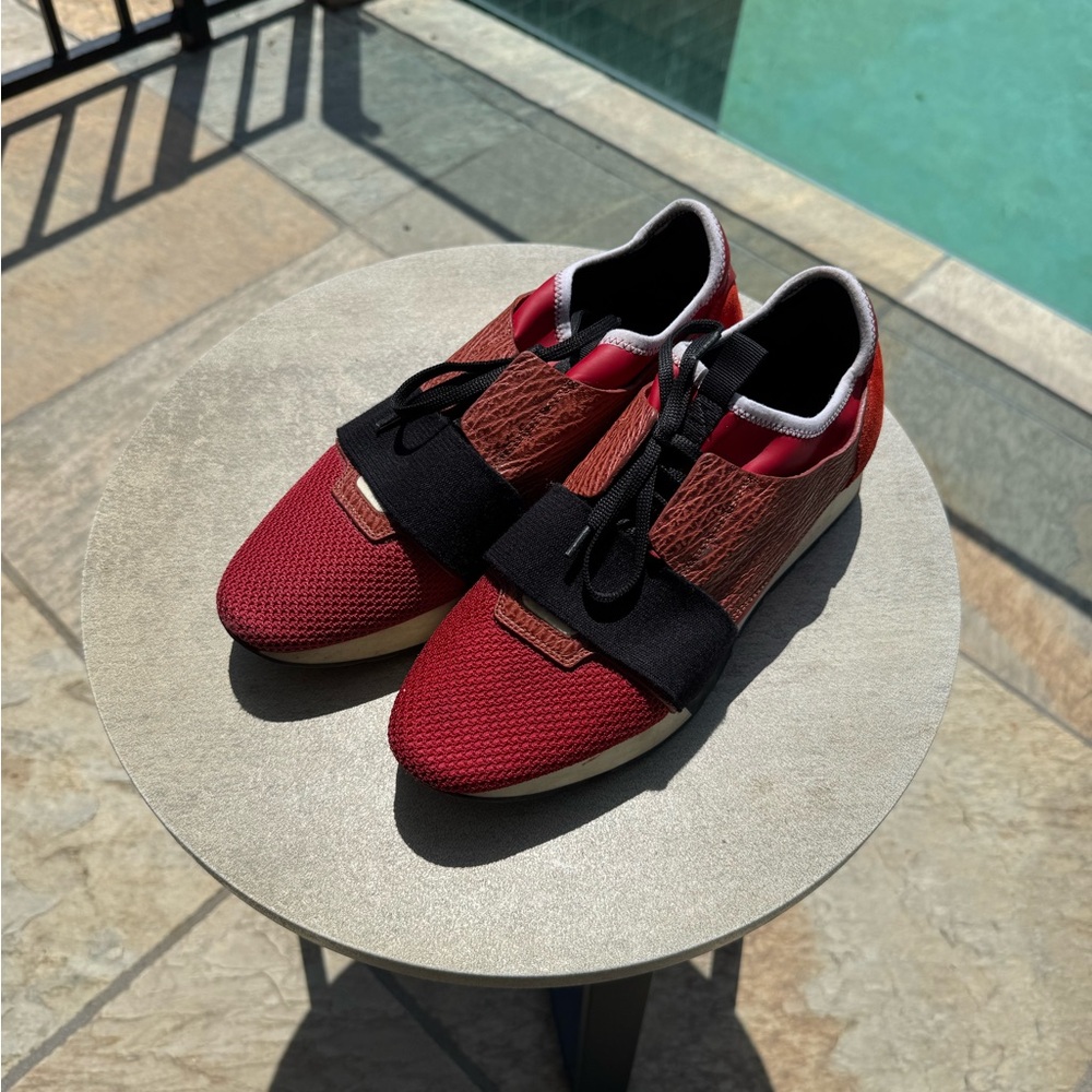 Balenciaga Rare Colorway Race Runner Sneakers Modern Athletic Design Men’s 8. - Picture 4 of 8